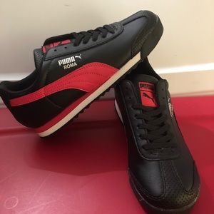 Puma Roma Big kid size 5.5 Or Women size 7. New